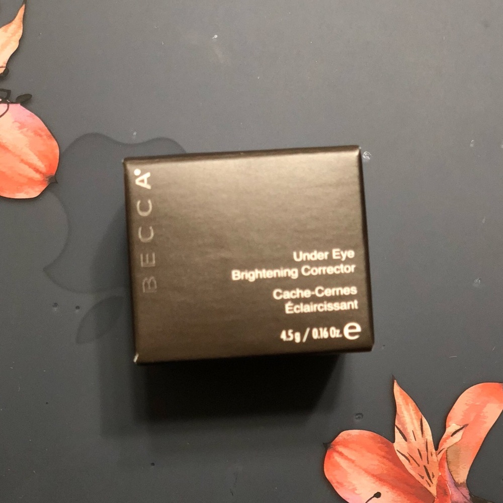 Under Eye Brightening Corrector
